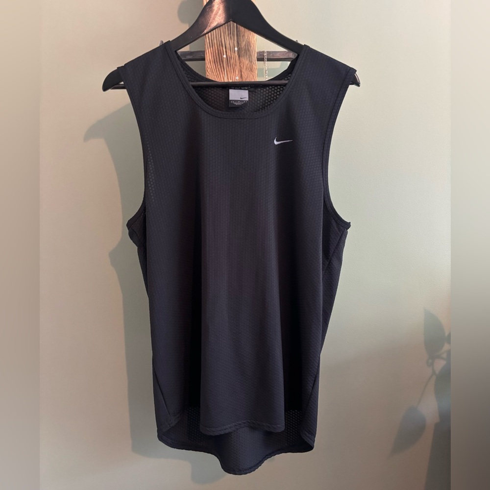 Nike Women's Black Performance Sleeveless Tank
